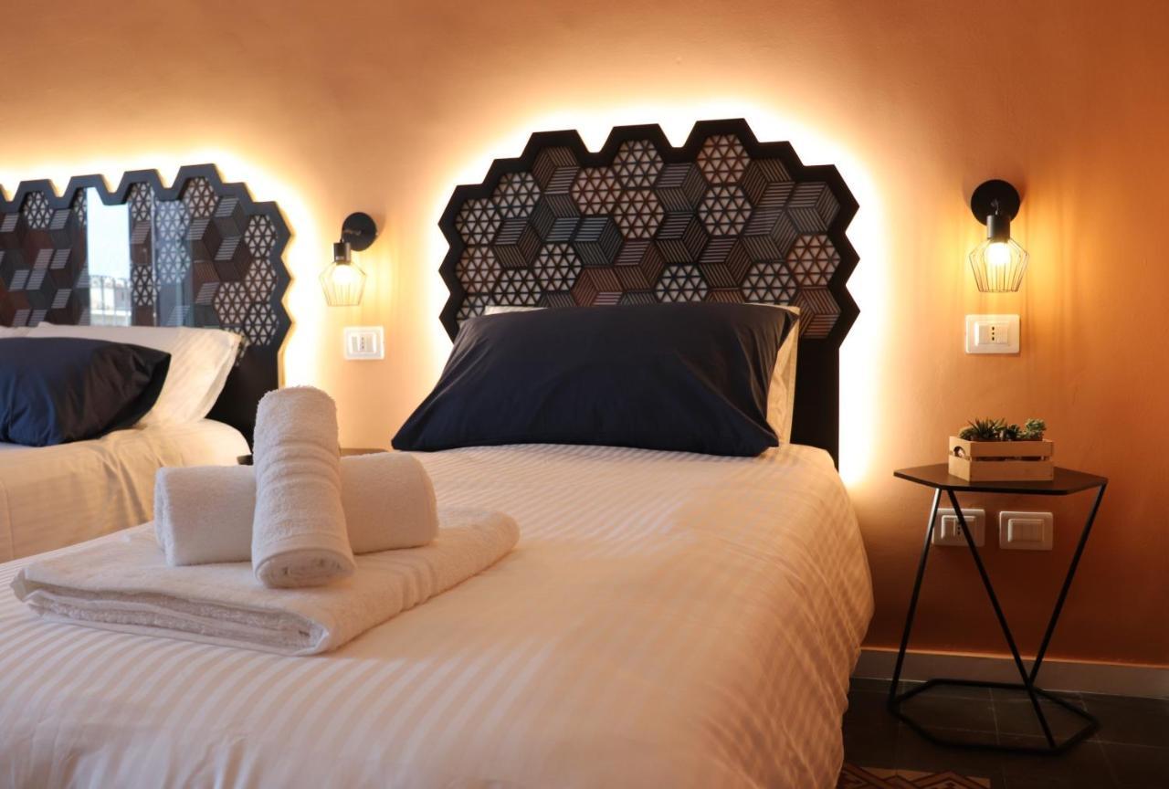 Liotru Maisonne, With En-suite Bathroom And Shared Bathroom *
